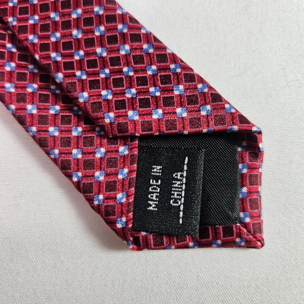 Perry Ellis Portfolio 100% Silk Tie‎ Geometric Red 3.5